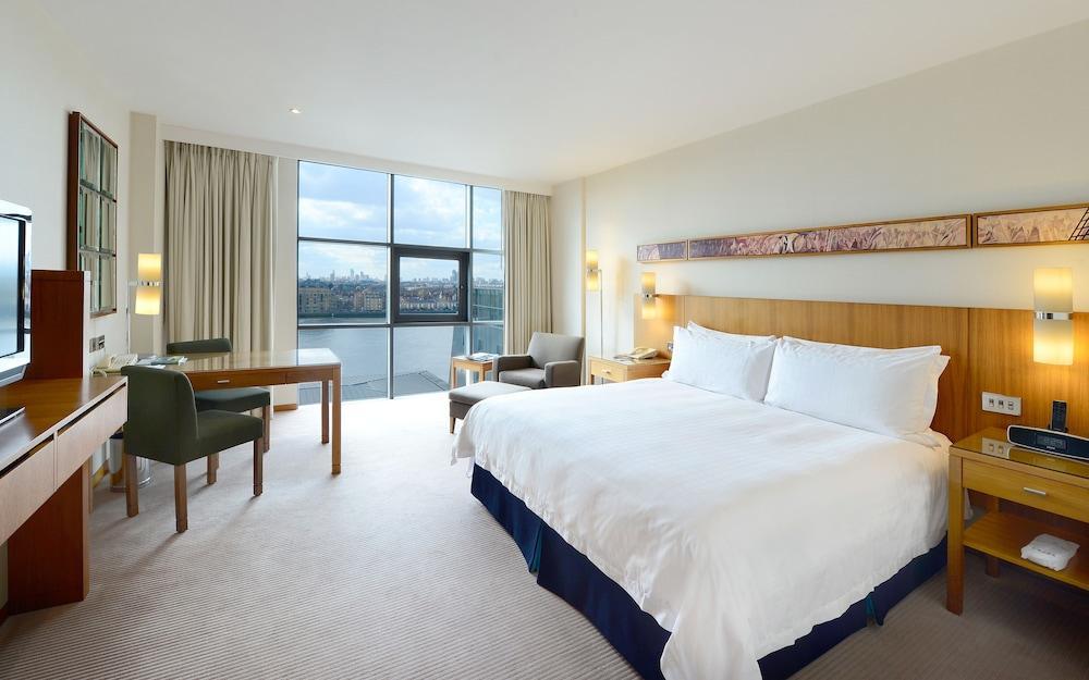 Canary Riverside Plaza Hotel Лондон Екстериор снимка A room at the InterContinental London The O2