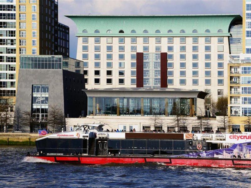 Canary Riverside Plaza Hotel Лондон Екстериор снимка The Riverview Hotel