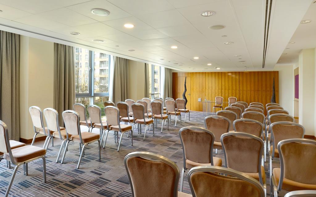 Canary Riverside Plaza Hotel Лондон Екстериор снимка Meeting room